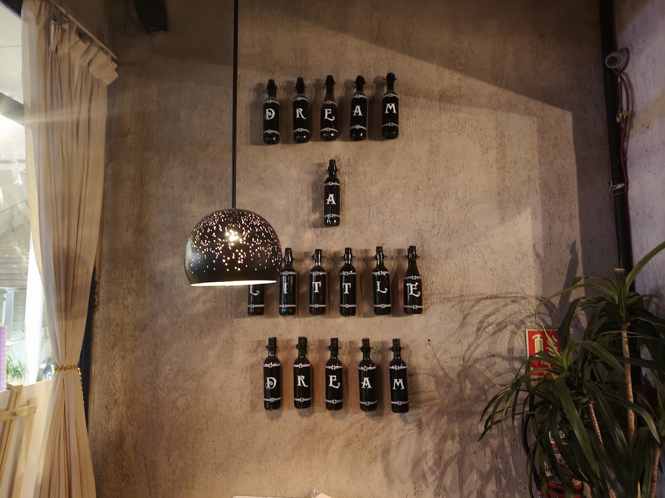REVE BISTRO MODERNE